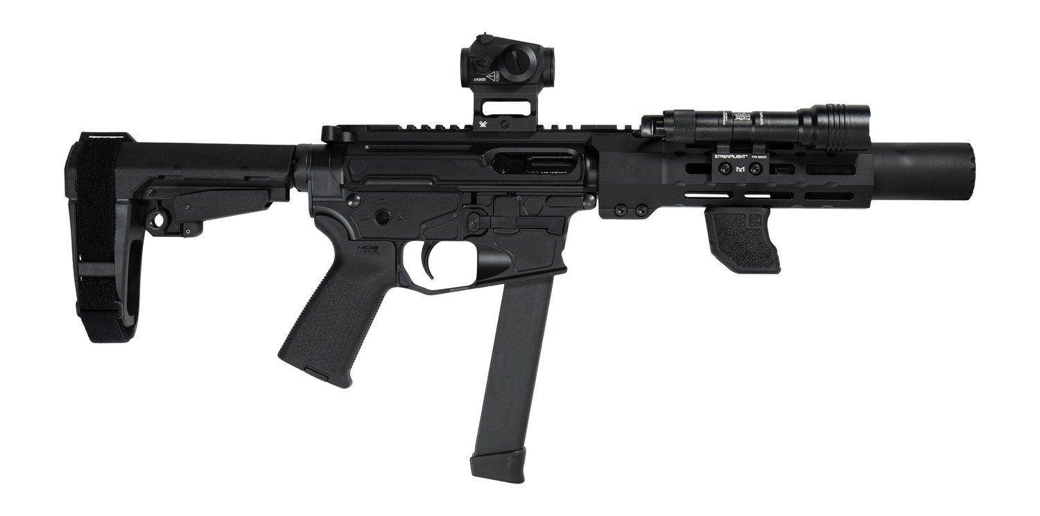 Shark Coast Tactical SCC06704SPBO9-D Sneeky Pete Deluxe w/Optic 9mm Luger 30+1 5.50" Black Melonite Threaded Barrel, Black Cerakote Receiver, SB Tactical SBA3 Brace, Vortex Crossfire Red Dot, Streamli